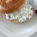 대파 크림치즈 만들기 대파 베이컨 크림치즈 레시피 플레인 베이글 맛있게 먹는법 이미지