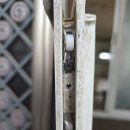 부용로 | 롤러교체 풍지판 교체 방범창 3개 실측. 2.중구 부용로 하이샷시방충망 5개 30메쉬 블랙분체코팅미세...