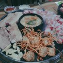 황금돼지무한리필 이미지