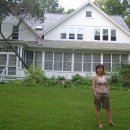 호숫가의 하얀집 이미지