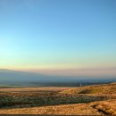 미국 베이커스필드(Bakersfield)에서 테하차피 산맥(Tehachapi Mountains) 방면 이미지