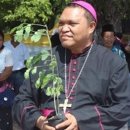 17/10/11 Pope accepts resignation of scandal-hit Indonesian bishop - Bishop Hubertus Leteng of Ruteng was accused of misappropriating church funds and 이미지