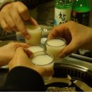 연못이 있는 풍경 이미지