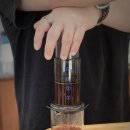 WITHIN COFFEE – 조용히 스며드는 커피의 온도
