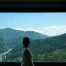 심산유곡 앞 동아일보