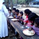 24/04/26 “가장 큰 고민은 아이들 끼니 해결” 방글라데시의 교사, 몬돌 수녀의 소망 이미지
