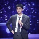 버스에서 내리다 캐스팅된 얼굴 천재, 부모님께 한남더힐 선물까지한 스타의 정체는.jpg