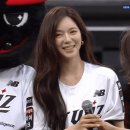 오늘자 배우 이엘리야 시구.gif 이미지