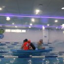 다가온 수영장 이미지