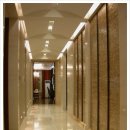 브라운스톤 앞 버스정류장 이미지