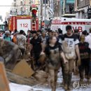 진흙 처박힌 차량에 시신 방치…"세상 종말 같아" 스페인 대홍수 이미지