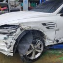 자동차수리중 이미지