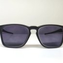 안경박사 LENS NINE | 안경 | 실내에선 투명하게, 밖에서는 선글라스로! 안경 하나로 끝내는 '마법의 렌즈' 맞춤 후기...