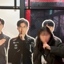 나 취직. 어디에. 밥이랑 약 나오는 곳. 정신병원?