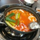 누름돌생고기김치찌개