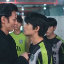 드라마 &lt;FC솔드아웃(FC SOLD OUT)&gt; 정보(몇부작 등장인물 줄거리) 1회 리뷰 : 우리의 게임은 락커룸에서
