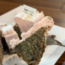 봉황로 문화의 거리 | [삼척] 빵지순례 필수코스! 대통령상이 인정한 '지재근 베이커리' 꿀치빵 후기 🥖🐟