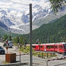 건널목 앞 이미지