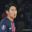 [PSG vs 스트라스부르] 슈크림 머리로 향한 이강인 프리킥 아깝게 옵에 걸림.gif 이미지