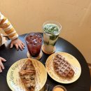 아양콩 | 동구 효목동] 자연광 맛집, 메뉴부자 동촌유원지 카페 '로그인' (오미자에이드, 완두콩컵빙수, 크루키)