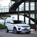 Company of Cars＞ 2017 Range Rover Evoque Autobiography *14100 km + 화이트 + 마사지 시트* 이미지