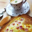 귀여운 곰돌이 모양으로 만든 치즈, 계란토스트 이미지