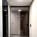 이안유통 | [경산중문] 이안경산진량 아파트 원슬라이딩 중문 시공! 블랙 고시 디자인 적용
