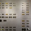 베를린 옛 박물관에는 여전히 많은 고대 금화와 은화 이미지