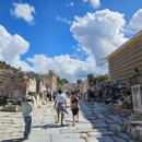 사도교회 앞 | 패키지 여행 7박 9일 5일차 시린제마을 - 사도요한 교회 - 에페수스 고대도시 - 마니사 힐튼 호텔 숙소...