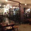 [TTDI 멋집 카페] 스타벅스, 커피빈에 지쳤다면 독특한 컨셉이 있는 분위기 좋은 카페로! The Grumpy Cyclist 이미지