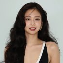 제니 파격 패션 “사진 몇 장만으로 분위기를 압도한 순간”