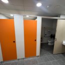 배드민턴장 실내화장실 이미지