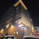 더 레스트 관광호텔 | 제주시 관광호텔 더레드 후기｜공항 근처 가성비 호텔, 5만 원 이하 숙소 + 1층 카페까지