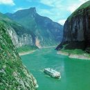 중국의 장강삼협을 감상할 수 있는 Yangtze Gold Cruises 이미지