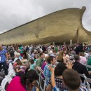 A giant ark, a Bible wax museum and prayer: How religious people take their beliefs on vacation 이미지