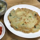 정바우 | 강릉 장칼국수, 감자옹심이, 감자전 맛집 [감자 바우] 찐 후기
