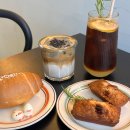 판문동8 | 진주 판문동 카페, 진양호 근처 소금빵 맛집 카페 들림