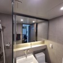 씨유왕십리한신무학점 | 욕실 슬라이드장 교체 설치 화장실 선반장 1200*800 시공 한신무학