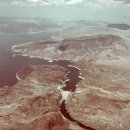 미드 호수의 수위가 점점 낮아지면서 드러난 섬뜩한 비밀들, 과연 진실은? 이미지