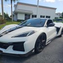 2026 Chevrolet Corvette Z06 Convertible 3LZ 733mi Arctic White 이미지
