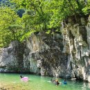 꿈꾸는뜨락 | [포항 계곡]펜션 앞 계곡에 평상까지 있는 '꿈꾸는 뜨락펜션'