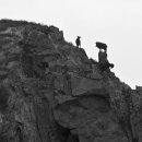 <경계에 서다> 이미지