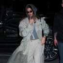 헬로헤일리 | 제니·헤일리비버 Pick! 올 겨울코디 새 유행 바부슈카, 바라클라바 끝났다