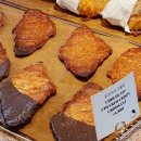 인형의 거리(호랑이 | 강남 신논현 내돈내산 호랑이 컨셉의 다양한 베이커리가 있는 카페 맛집 - 호랑가시 2인 3빵 하고 온 후기