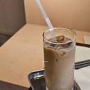 리버스스터디 | 시흥능곡 카페 걸리버스 바닐라라떼가 맛있고 책도 있고 아늑하고 쾌적한 잠시 쉬었다가기 좋았던 카페