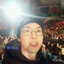 161126 '부산 언리밋' 콘서트 선물증정 및 셀카사진 이미지