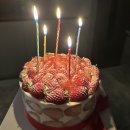장안55 | 생딸기가 한가득 딸기폭탄 수원 장안 케이크 제이델링 수원장안점