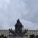 미술사산책 | 🇦🇹오스트리아 여행 1_앙커우어 인형시계, 슈테판 대성당, 미술사박물관, 시민정원(Volksgarten)