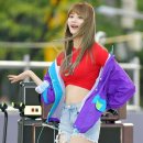 스웨덴전 영동대로 거리응원 공연하는 EXID.jpg 이미지