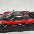Frontiart 1:18 Koenigsegg Regera candy red/black carbon 이미지